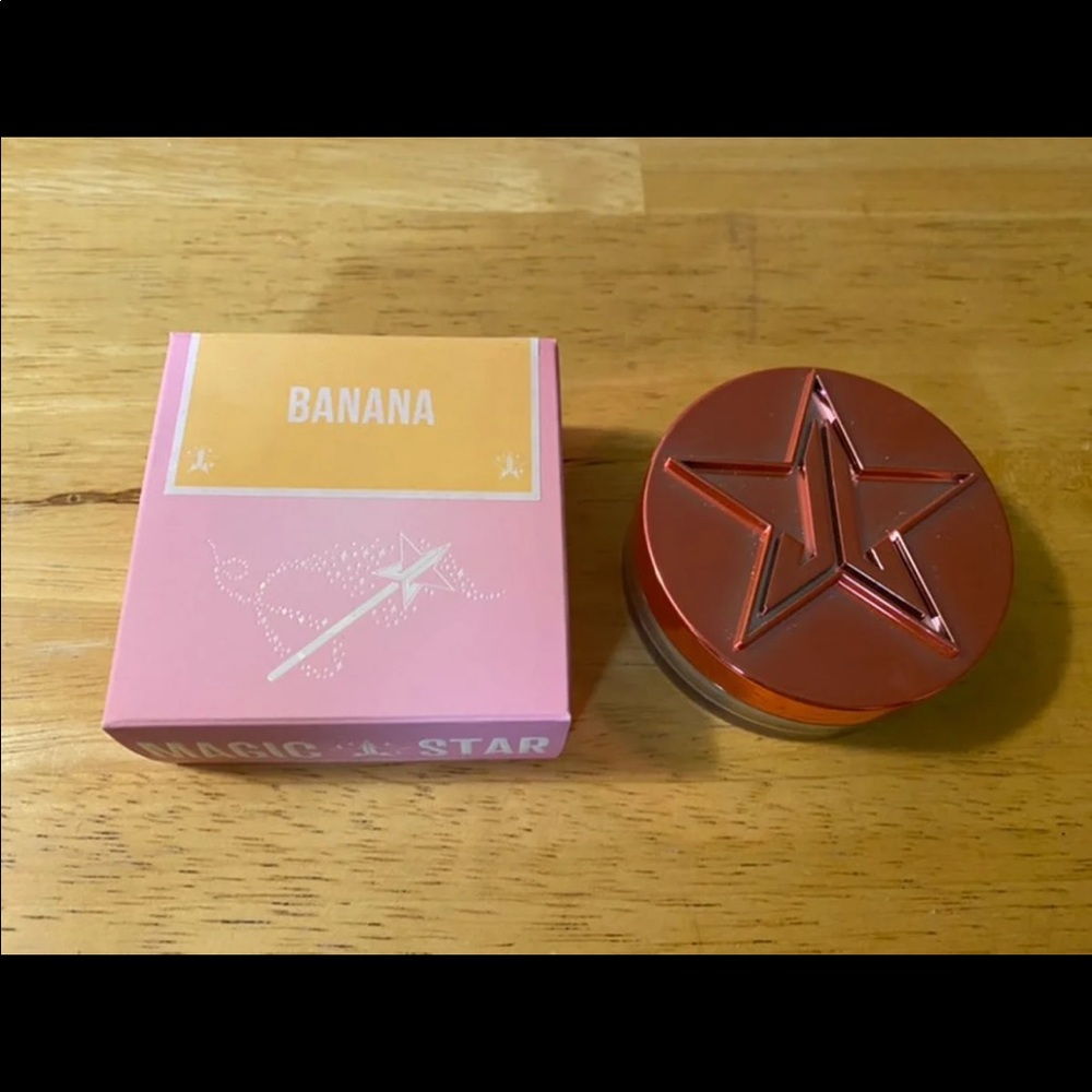 Jeffree Star Banana Setting Powder